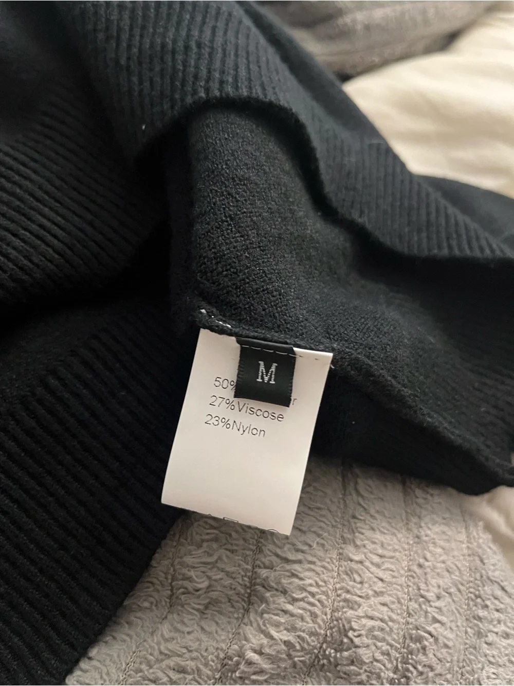Off Shoulder Sweater - Picture 5 of 5